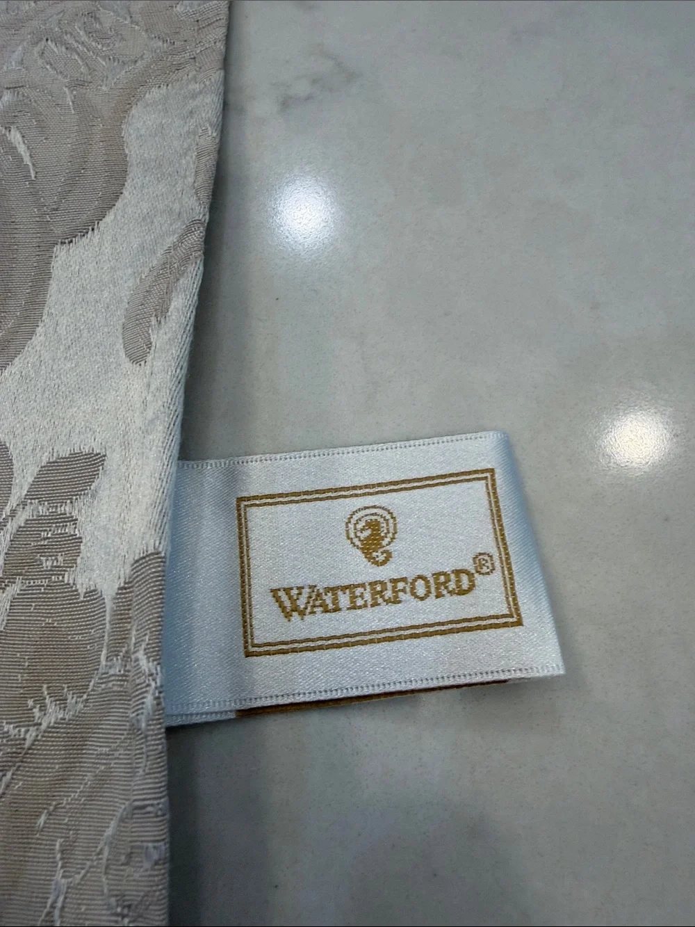 WATERFORD LINENS Beige/Gold/Damask Jacquard Napkins 18 X 18 Floral Set of‎ 9